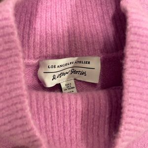 Fuchsia crew neck sweater, soft comfy and new!